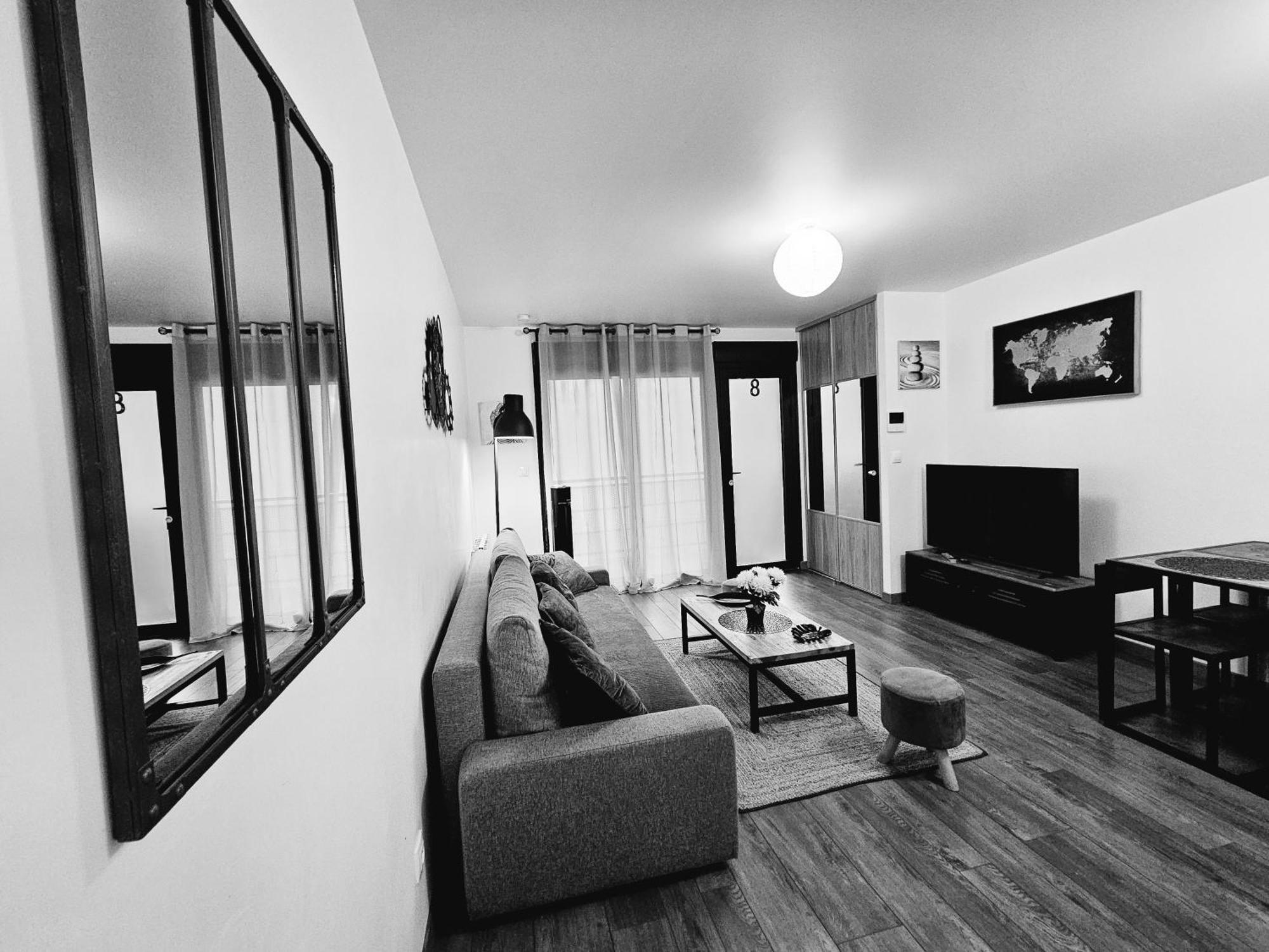 Passage Secret - Ideal Pro, Couples, Familles & Amis - Le Calme En Hypercentre - Wifi Haut Debit - Netflix - Machine A Laver - Gare, Cathedrale, Commerces, Restaurants & Transports En Commun A Moins De 10 Minutes A Pied 兰斯 外观 照片