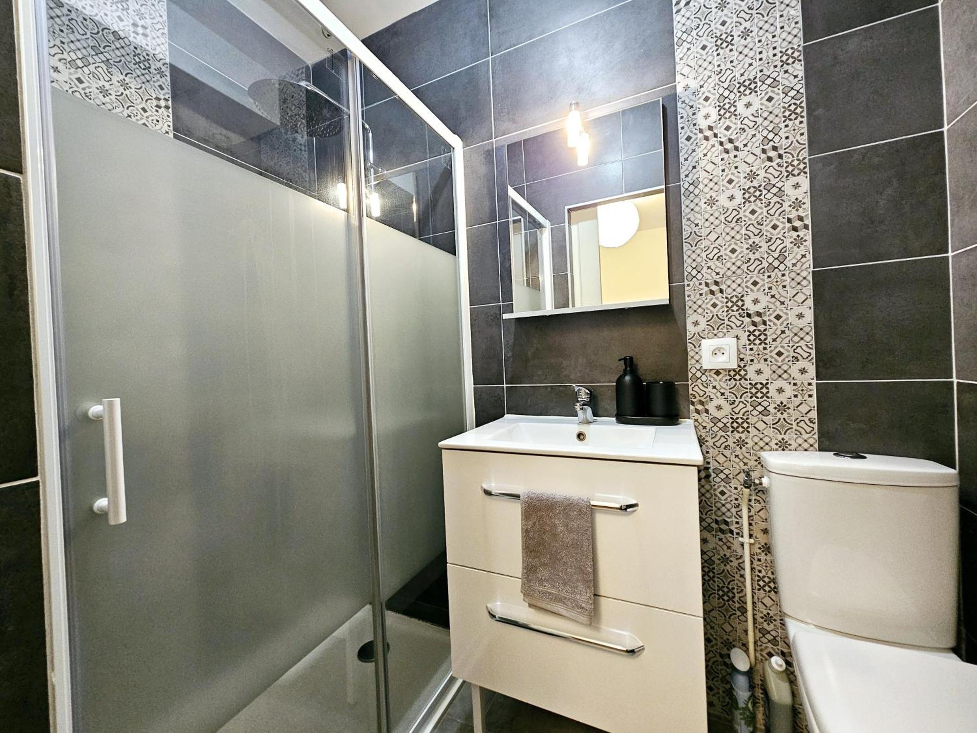Passage Secret - Ideal Pro, Couples, Familles & Amis - Le Calme En Hypercentre - Wifi Haut Debit - Netflix - Machine A Laver - Gare, Cathedrale, Commerces, Restaurants & Transports En Commun A Moins De 10 Minutes A Pied 兰斯 外观 照片